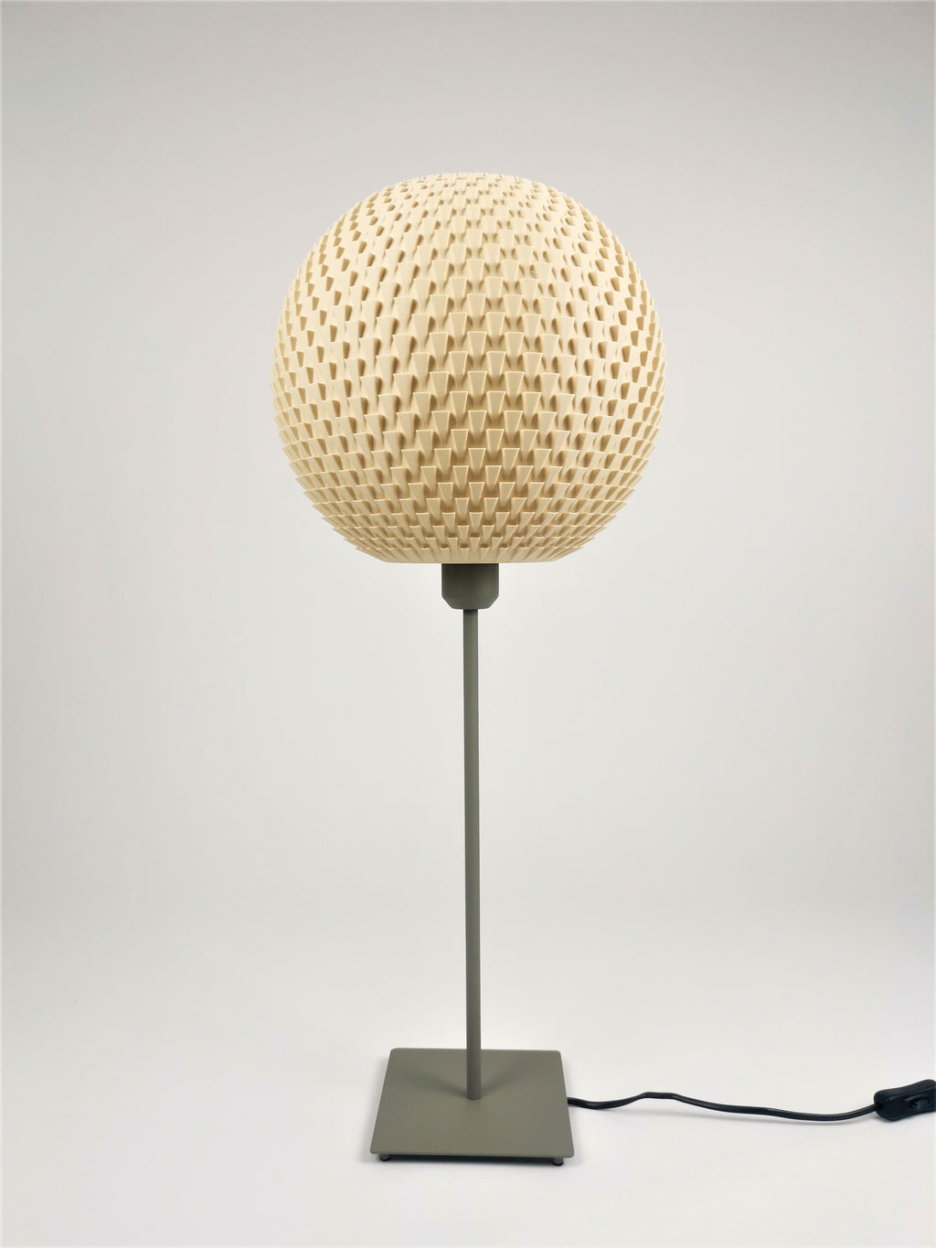 Design, Designleuchte, Hängeleuchte, Pendelleuchte, Trend, Lifestyle, Pendant Lamp, Licht, Leuchte, Lampe, schönes licht, leuchte, schönes zuhause, münchen, hamburg, berlin, stuttgart, schöner wohnen, standleuchte, schöne standleuchte, edle leuchte, stehleuchteinterieur design, licht und schatten, led leuchte, smartes licht, led, tischleuchte, tischlampe, büro tischleuchte