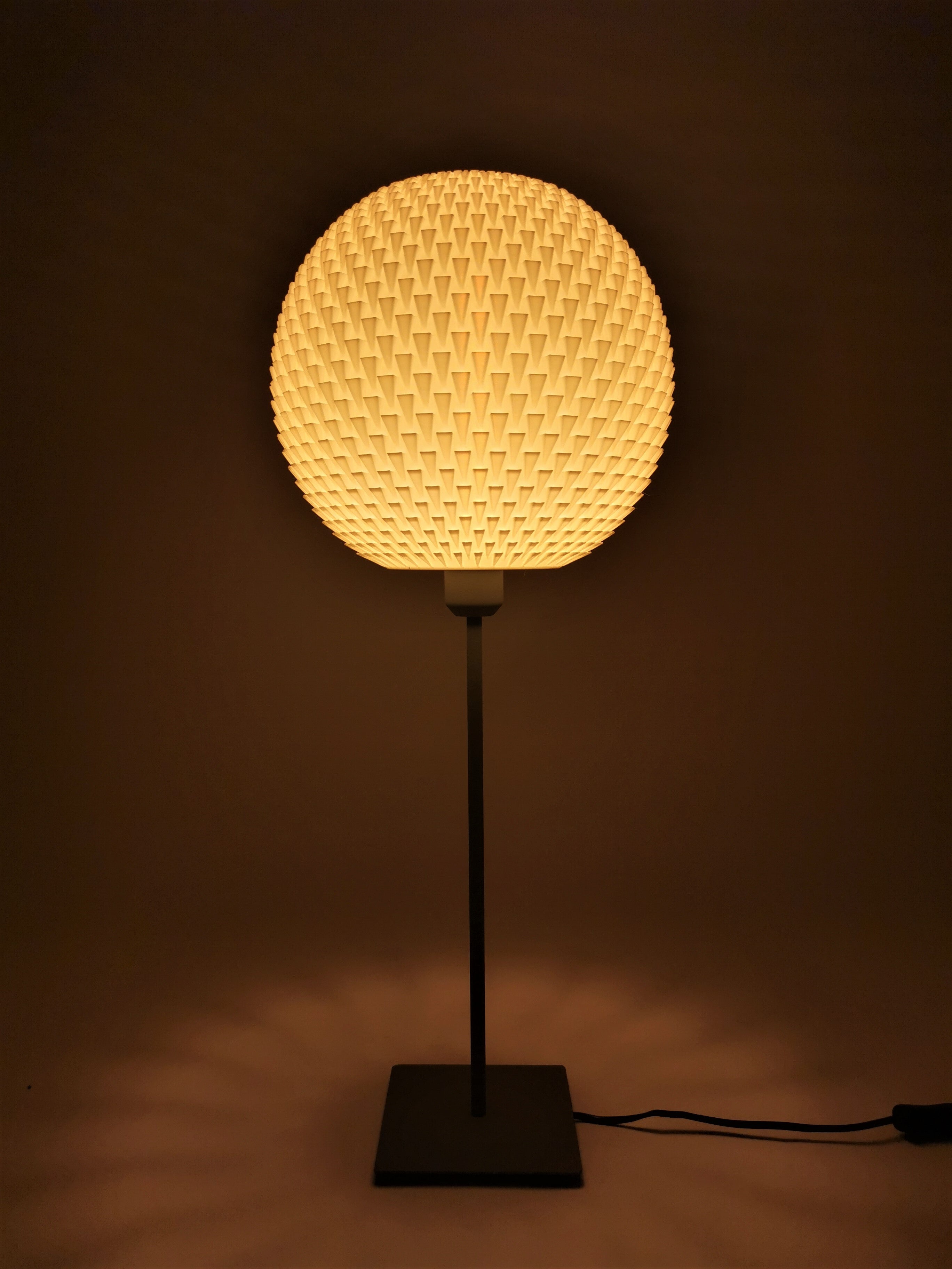 Design, Designleuchte, Hängeleuchte, Pendelleuchte, Trend, Lifestyle, Pendant Lamp, Licht, Leuchte, Lampe, schönes licht, leuchte, schönes zuhause, münchen, hamburg, berlin, stuttgart, schöner wohnen, standleuchte, schöne standleuchte, edle leuchte, stehleuchteinterieur design, licht und schatten, led leuchte, smartes licht, led, tischleuchte, tischlampe, büro tischleuchte