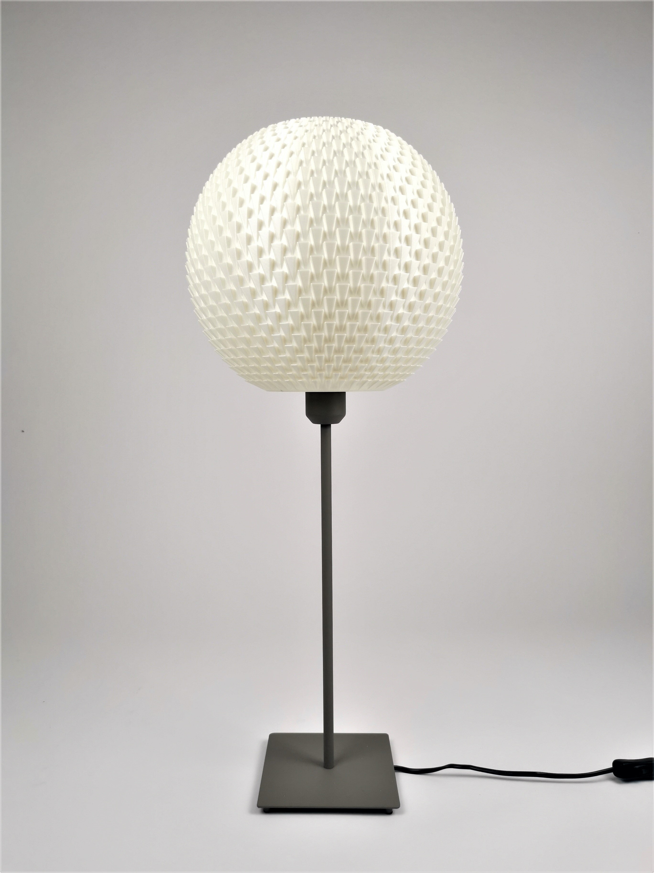 Design, Designleuchte, Hängeleuchte, Pendelleuchte, Trend, Lifestyle, Pendant Lamp, Licht, Leuchte, Lampe, schönes licht, leuchte, schönes zuhause, münchen, hamburg, berlin, stuttgart, schöner wohnen, standleuchte, schöne standleuchte, edle leuchte, stehleuchteinterieur design, licht und schatten, led leuchte, smartes licht, led, tischleuchte, tischlampe, büro tischleuchte