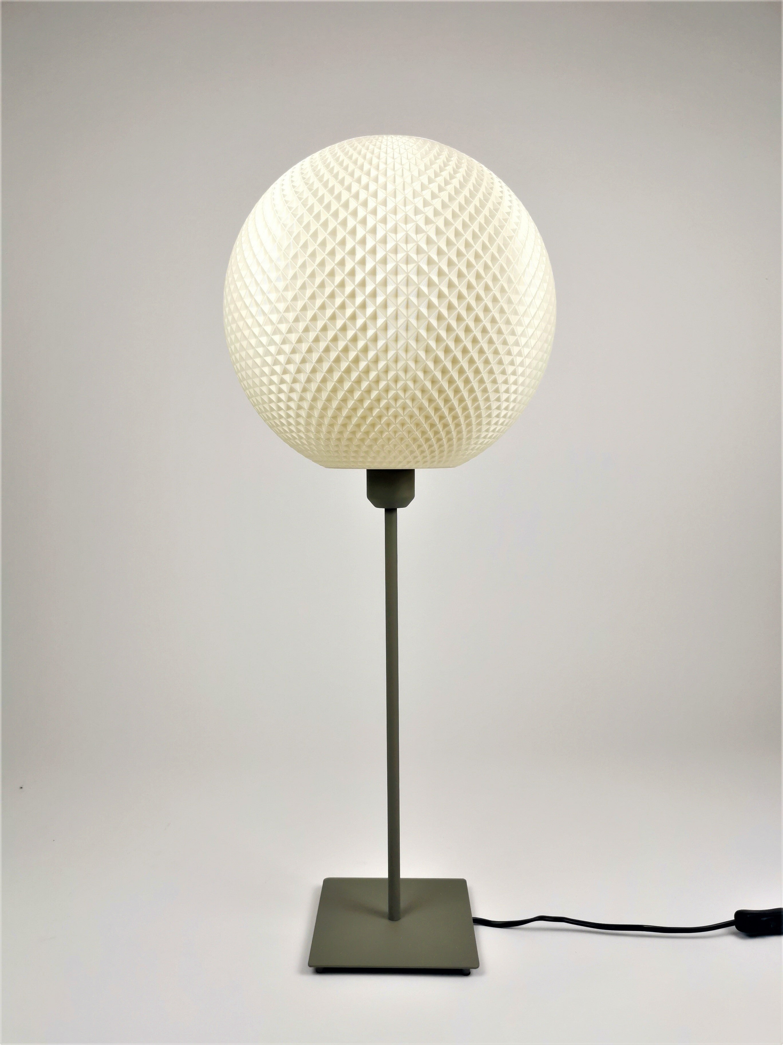 Design, Designleuchte, Hängeleuchte, Pendelleuchte, Trend, Lifestyle, Pendant Lamp, Licht, Leuchte, Lampe, schönes licht, leuchte, schönes zuhause, münchen, hamburg, berlin, stuttgart, schöner wohnen, standleuchte, schöne standleuchte, edle leuchte, stehleuchteinterieur design, licht und schatten, led leuchte, smartes licht, led, tischleuchte, tischlampe, büro tischleuchte