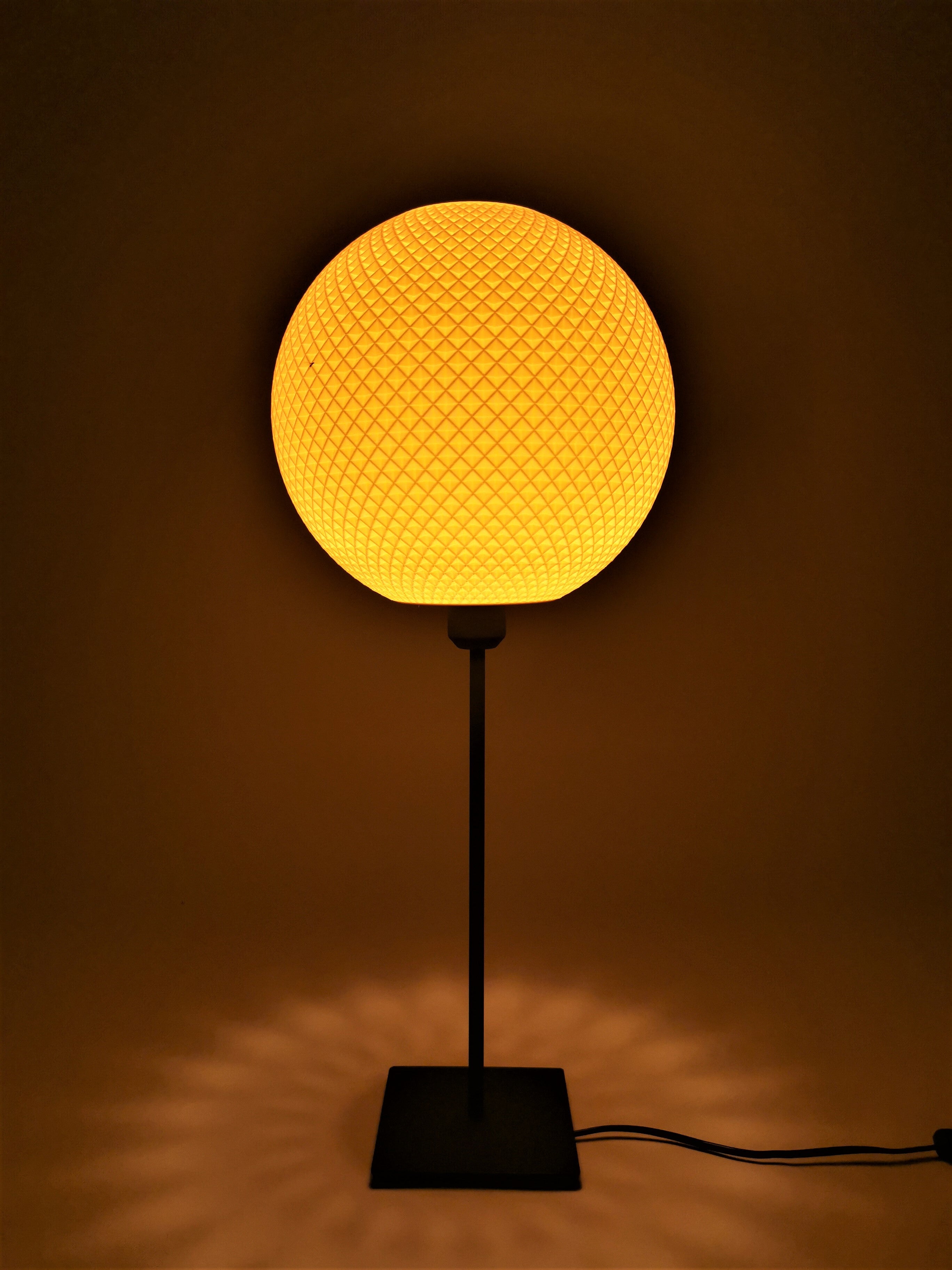 Design, Designleuchte, Hängeleuchte, Pendelleuchte, Trend, Lifestyle, Pendant Lamp, Licht, Leuchte, Lampe, schönes licht, leuchte, schönes zuhause, münchen, hamburg, berlin, stuttgart, schöner wohnen, standleuchte, schöne standleuchte, edle leuchte, stehleuchteinterieur design, licht und schatten, led leuchte, smartes licht, led, tischleuchte, tischlampe, büro tischleuchte